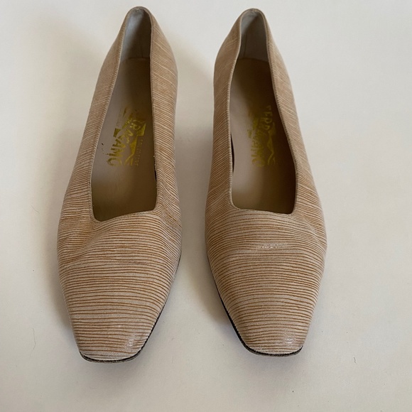 Ferragamo Women's Shoes (Pumps) - Picture 1 of 5